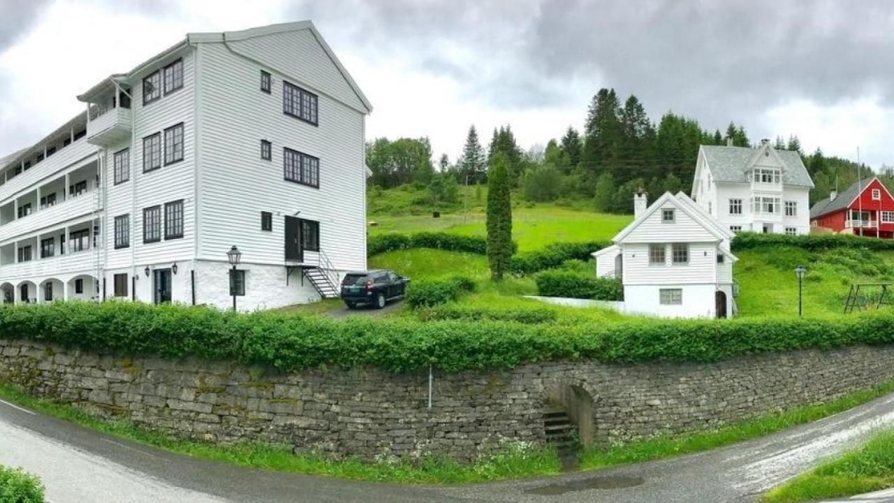 Lilandtunet 4*
